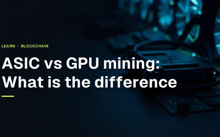 Titlen ASIC vs GPU mining over mørke mining-maskiner med glødende cyanblæsere og et bart kredsløbskort på et marineblåt skrivebord.