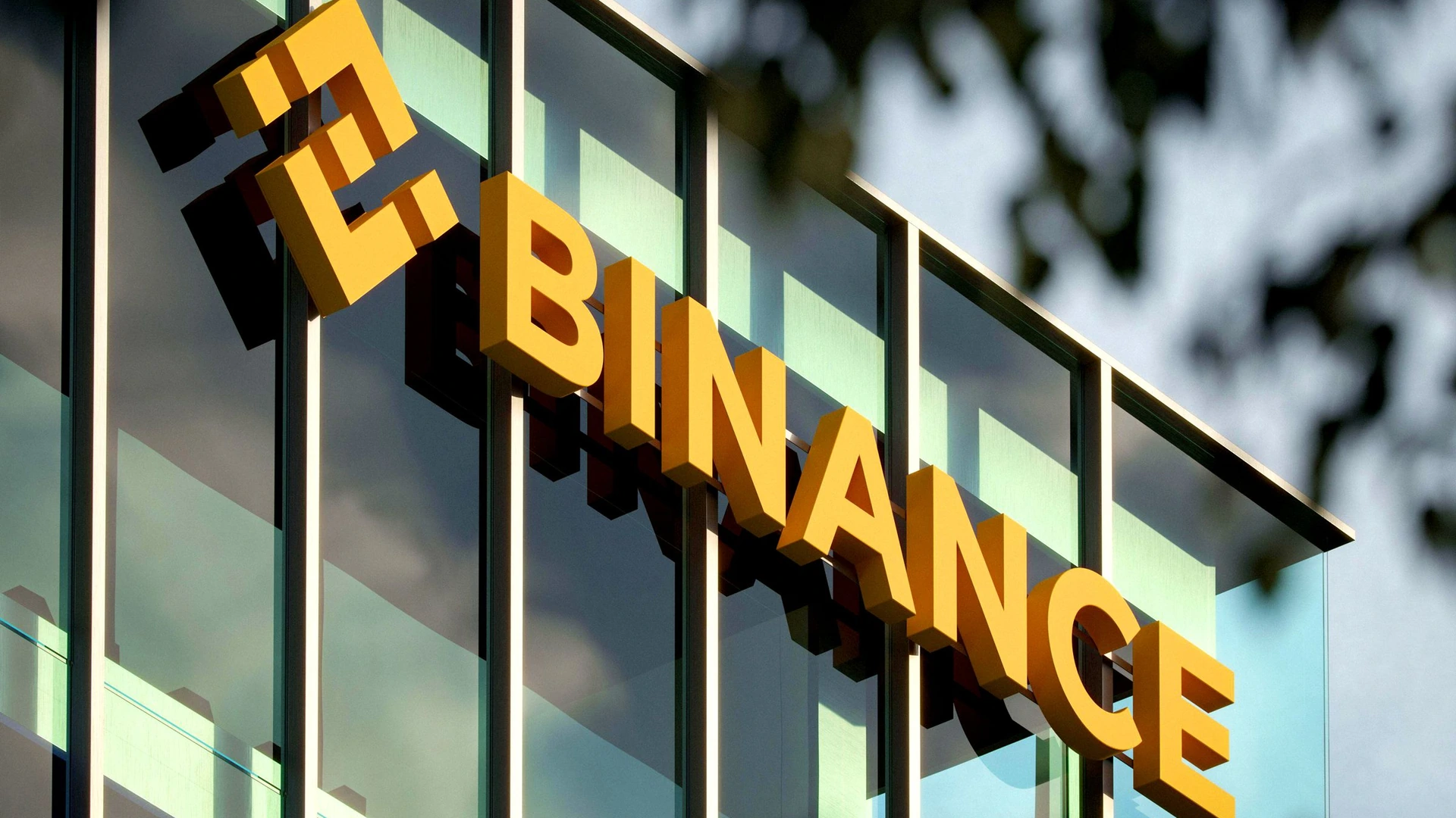 About $3.55 billion moves out of Binance-linked hot wallets across six chains