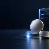 Cloud-computing server beside unmarked tokens, illustrating Akash Network and the new margin market.