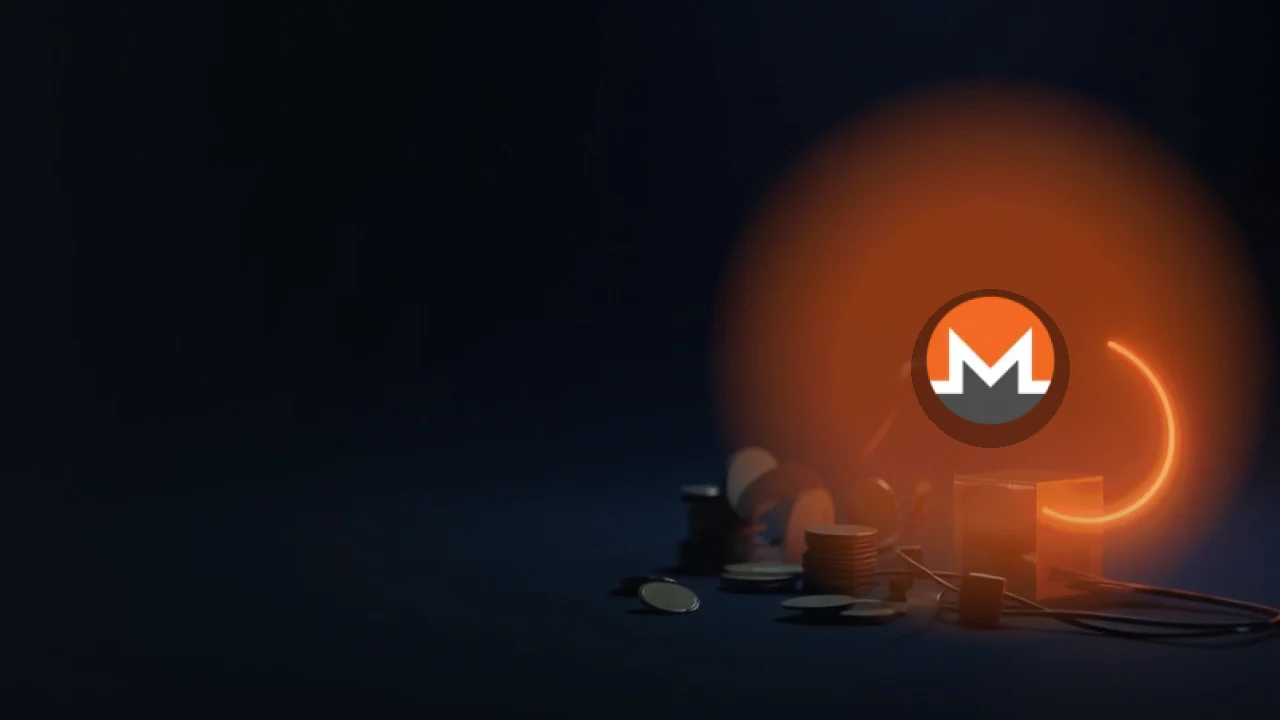 Monero-logoet over en glødende orange ring omkring tomme mønter og en glasblok på mørkeblå baggrund.