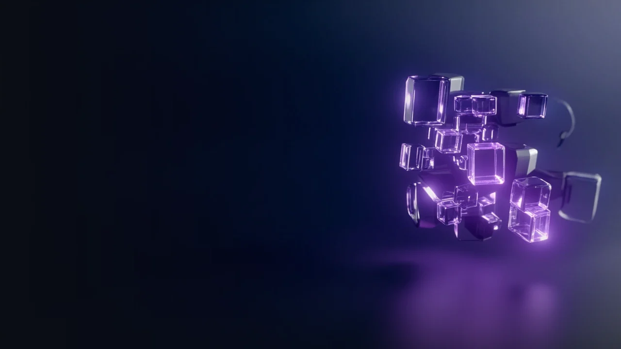 Ein dunkelblauer Hintergrund mit leuchtenden violetten Glaswürfeln und polygonalen Formen.